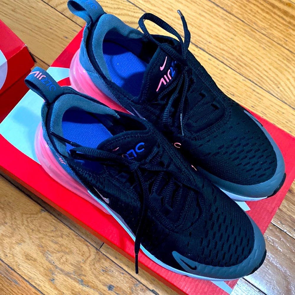 Sneakers Size 5y - women 7